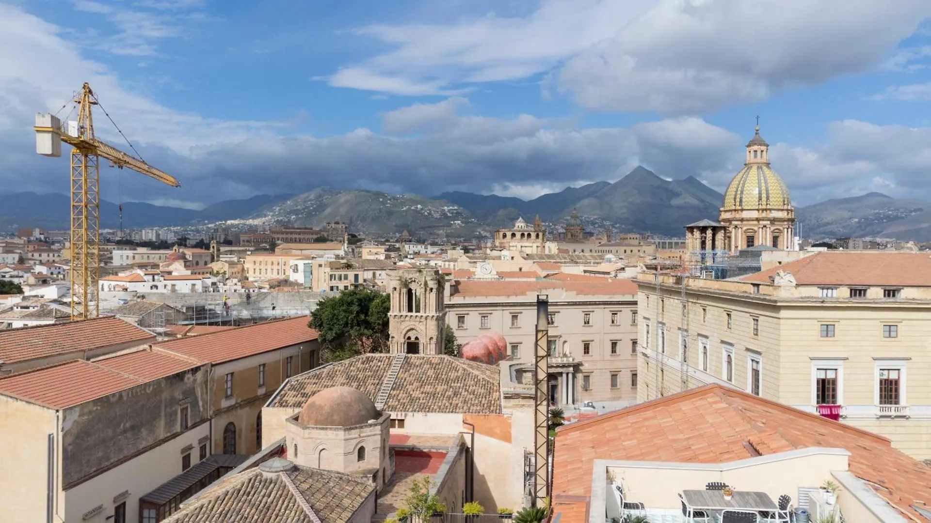 Palazzo Valguarnera - Suites & Luxury Apartments Palermo